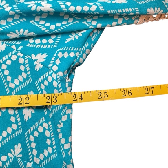 Free 2 Luv Womens Plus Turquoise Boho Blouse 2X Bell Sleeves Crochet Accents EUC - Picture 9 of 11